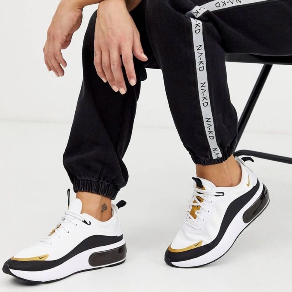 Nike Women’s Air Max Dia